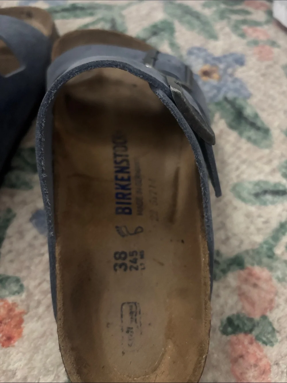 EUC Birkenstock Arizona 38